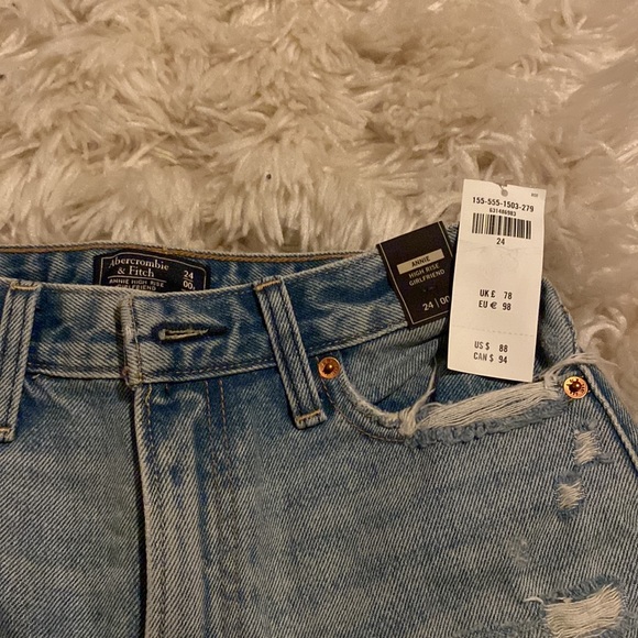 NWT  Abercrombie and Fitch jeans - Picture 3 of 4